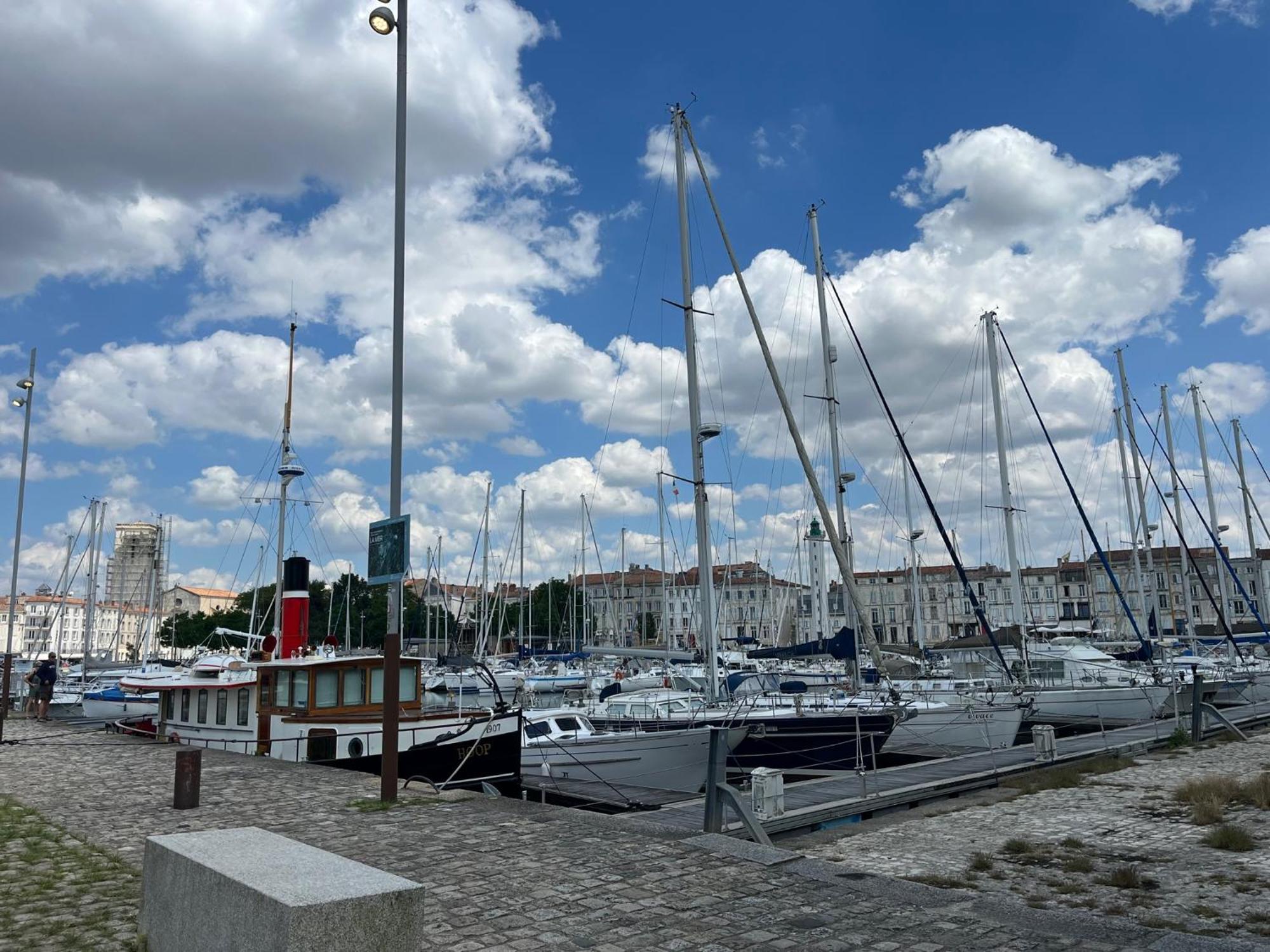 La Tour Saint-Nicolas La Rochelle  Extérieur photo